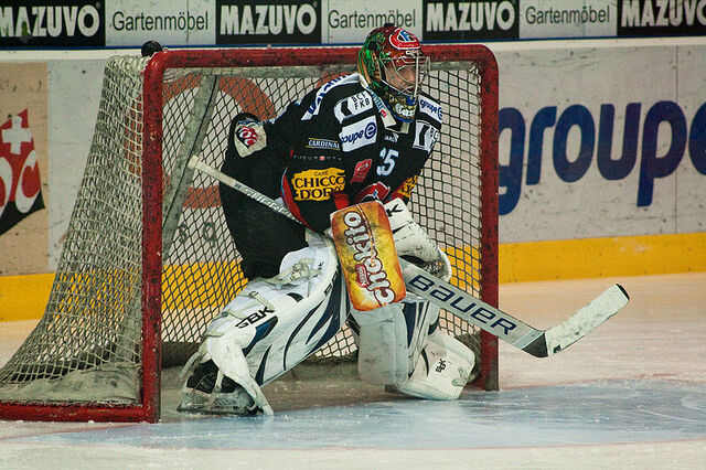 File:Sébastien Caron - Fribourg-Langnau Janvier 2010.jpg