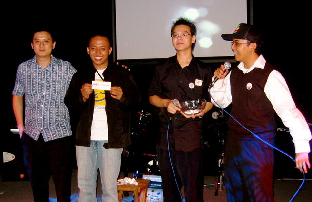 Berkas:Emax16.jpg