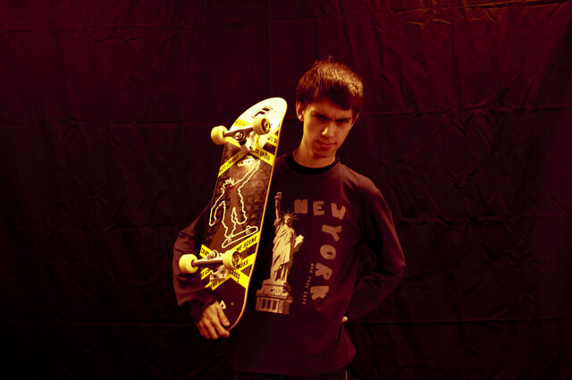 Archivo:ADRI SKATE.jpg