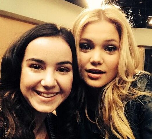 File:Sarah, Olivia During Scene.jpg