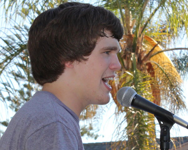 File:Peyton Singing (2).jpg