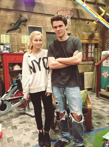 File:Olivia and Peyton.png