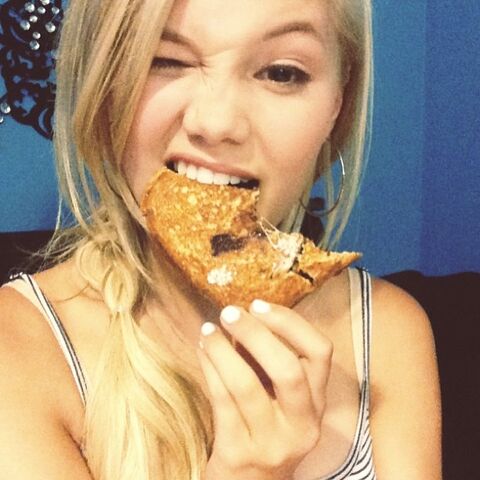 File:Olivia with a Slice of Bread.jpg