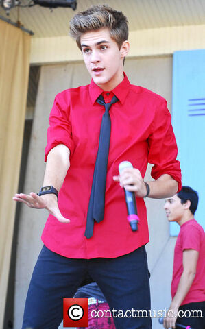 File:Cole-pendery-im5-taste-of-chicago-presented-by 3761265.jpg