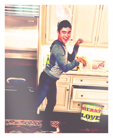 File:Tumblr mkjzqxWR5n1s9d5h0o1 500.png
