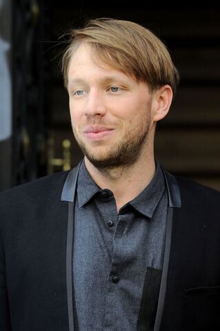 File:Imagine dragons ben mckee.jpg
