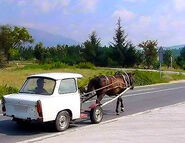 Horse-drawn-car1