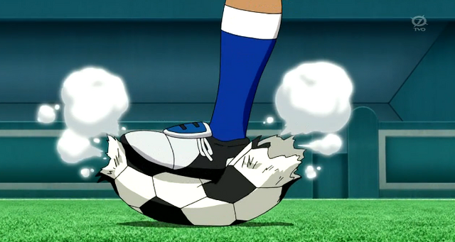 File:Kusaka bursting the ball.png