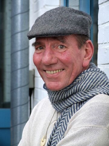 File:Petepostlethwaite.jpg