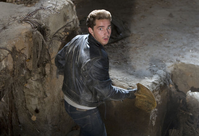 File:Shovelwear.jpg