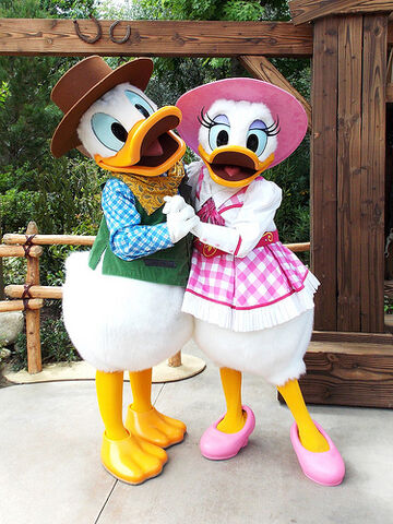 File:Donald and Daisy.jpg