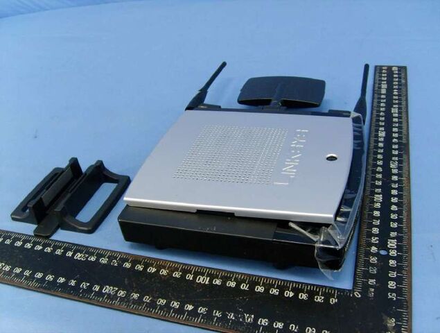 File:Linksys WRT350N v1.0 FCCb.jpg