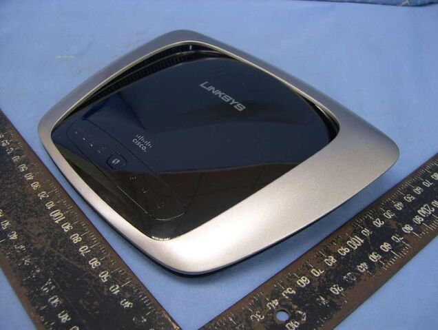 File:Linksys WRT310N v1.0 FCCa.jpg