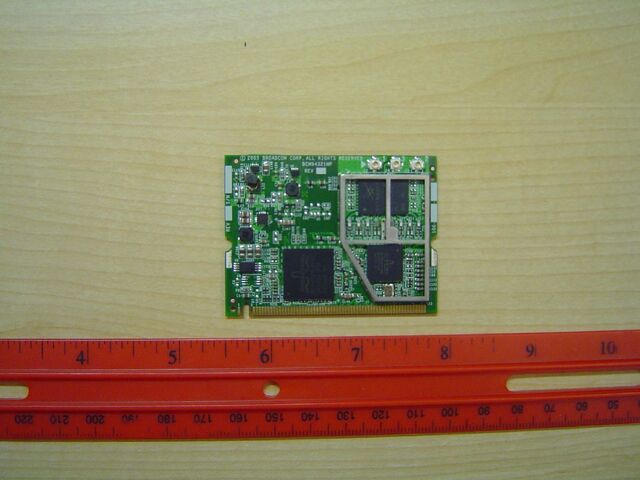 File:Linksys WRT600N FCCp.jpg