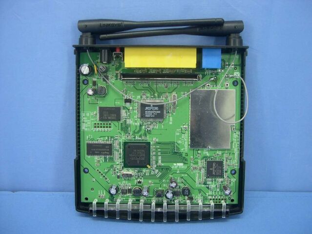 File:Linksys WRT150N v1.1 FCCg.jpg