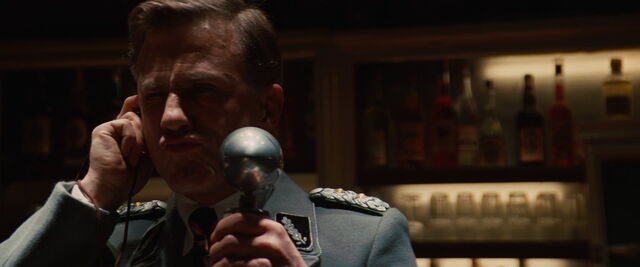 File:Hans Landa winks at Aldo.jpg