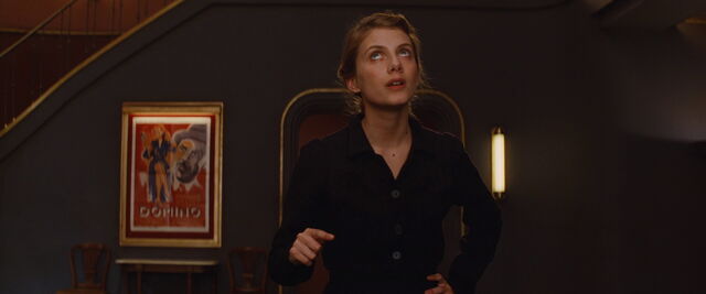 File:Shosanna talks to Marcel.jpg
