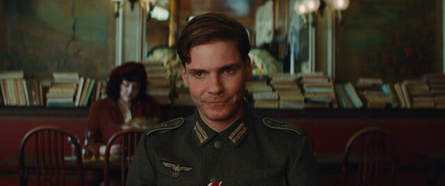 File:Zoller in the bistro.jpg