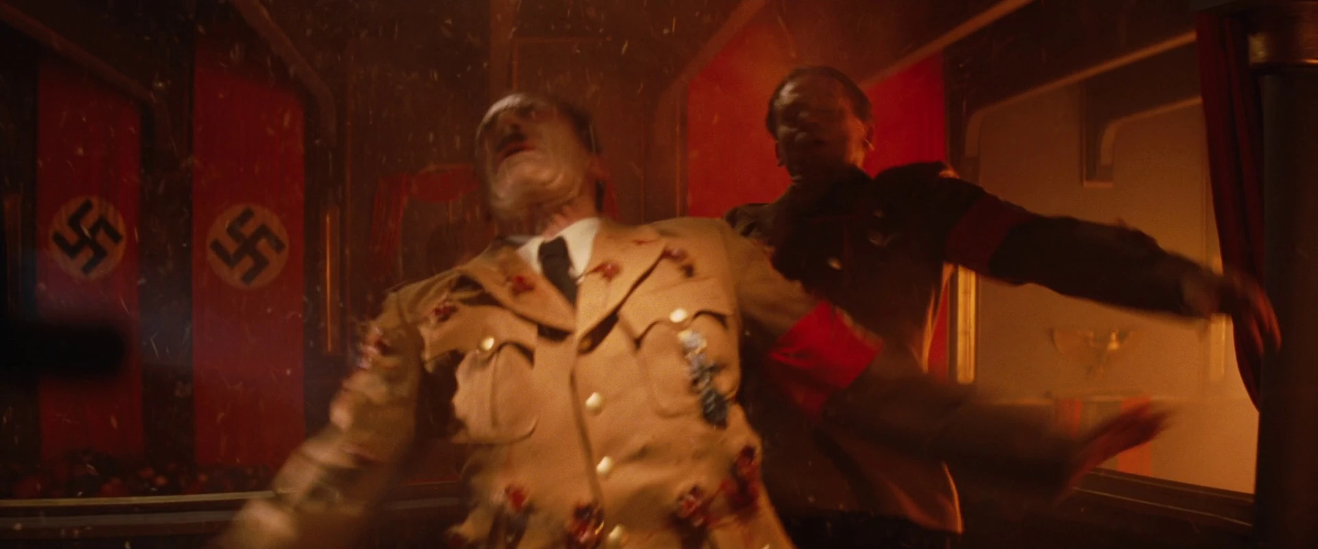 「inglourious basterds hitler」的圖片搜尋結果