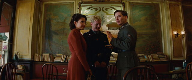 File:Zoller giving autographs.jpg