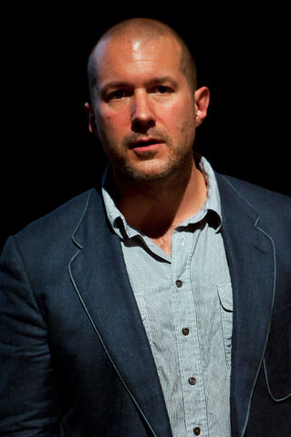 File:Jonathan Ive 2009.jpg