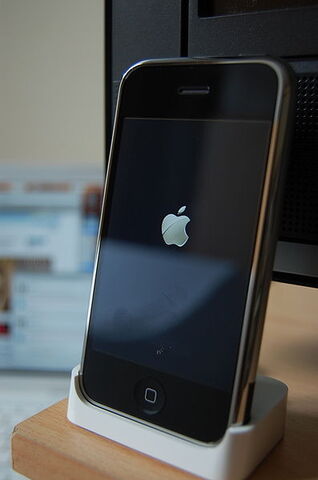 File:Original iPhone docked.jpg