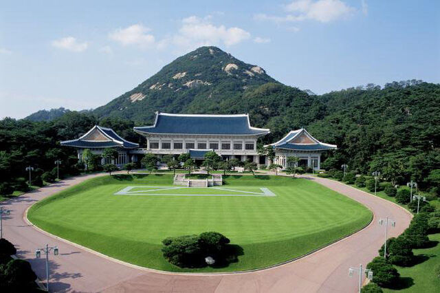 File:BlueHouse-1-.jpg