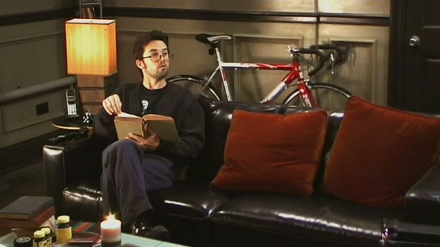 File:5x10 Mac with glasses.png