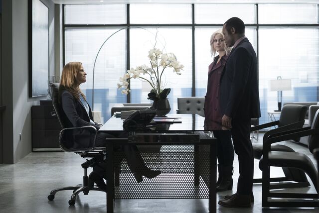 File:IZOMBIE 302 008.jpg