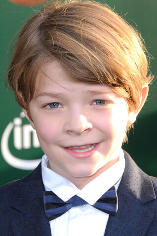 File:Oakes Fegley.jpg