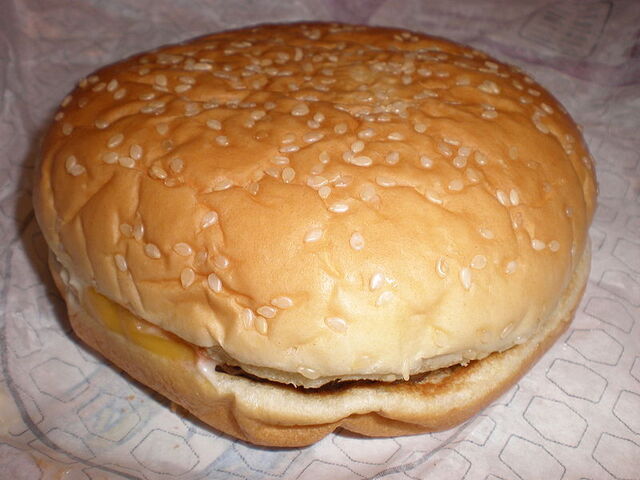 File:BigCheeseburger.jpg