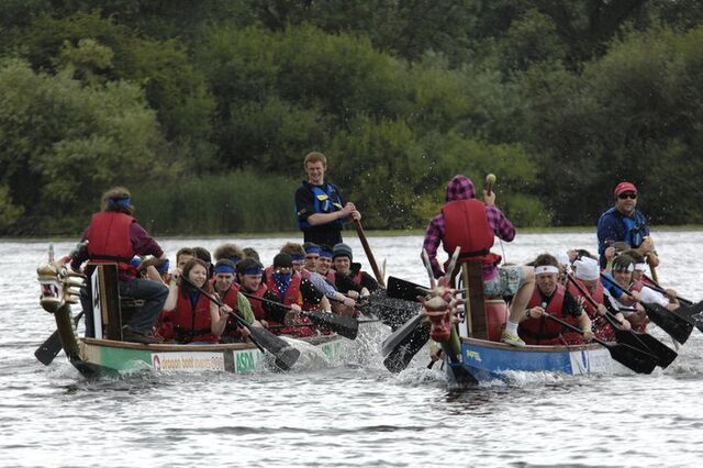 File:Dragonboat racing.jpg