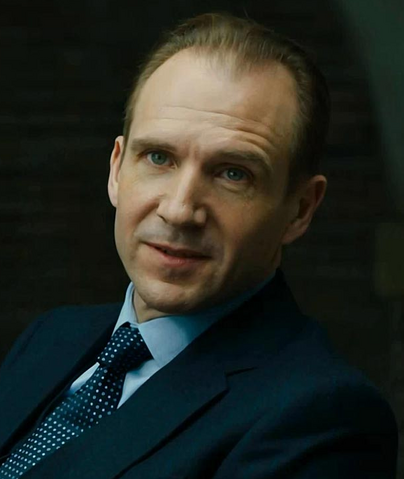 Archivo:Gareth Mallory Profile.png