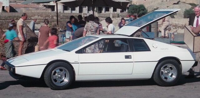 File:Lotus Esprit S1.jpg