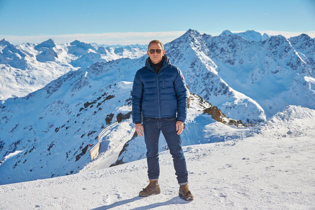 File:Spectre AustriaPhotoCall 03.jpg