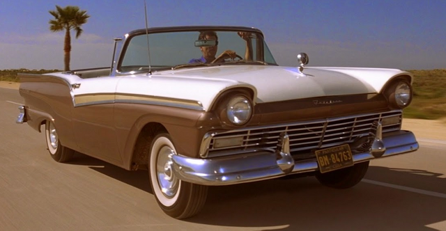 File:Ford Fairlane (Die Another Day).png