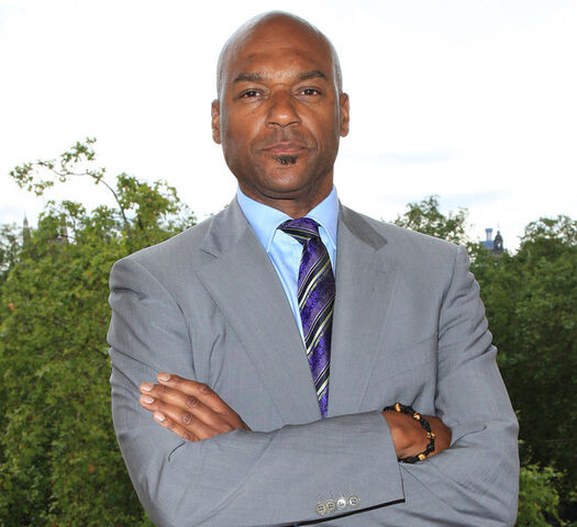 File:Colin Salmon premiere photo.jpg