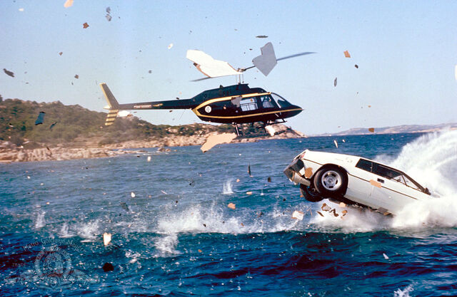 File:Lotus esprit plunge.jpg