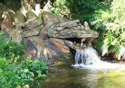 Dragon Rock Fountain (05-09)