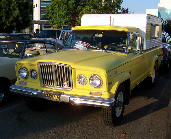 File:Jeep Gladiator.jpg