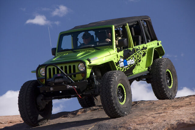 File:01-easter-jeep-safari.jpg