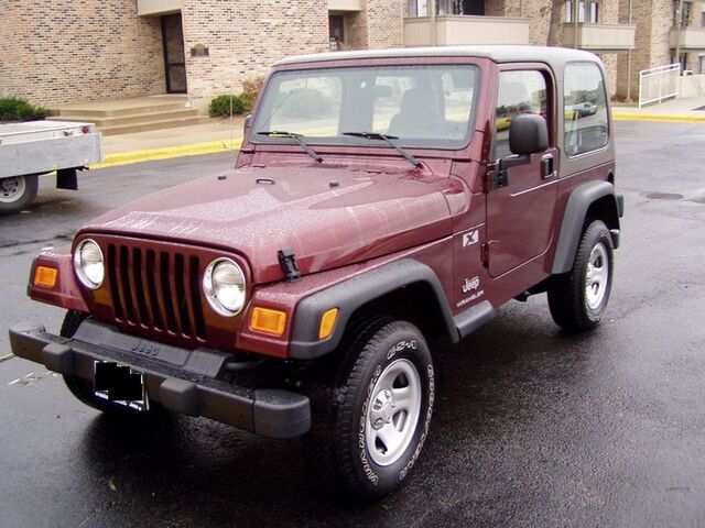 File:800px-Jeep Wrangler.jpg