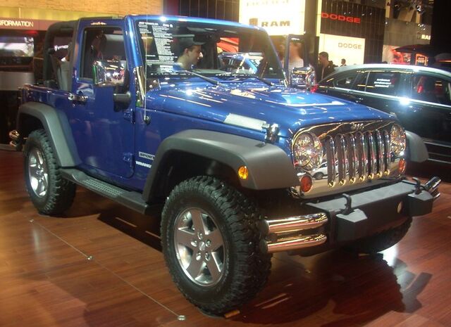 File:'10 Jeep Wrangler Sport (MIAS '10).jpg