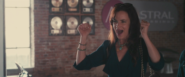 File:Erica Raymond - 10.png