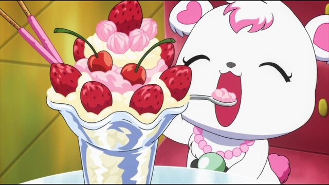 File:Labra eating ice cream.jpeg