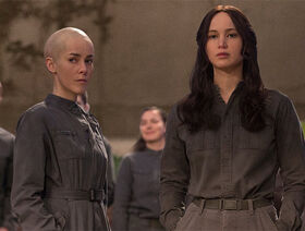Mockingjay-part-2-johanna-katniss-main.jpg