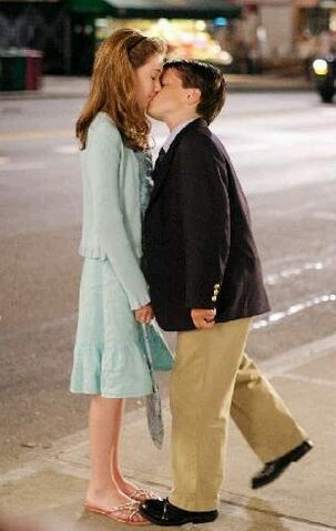 File:Little Manhattan Kissing Scene.jpg