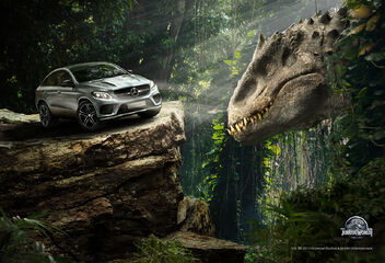 Jurassic-world-indominous-rex-mercedes.jpg
