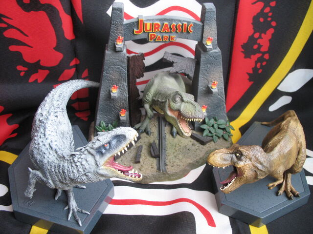File:JW 3 figures3.jpg