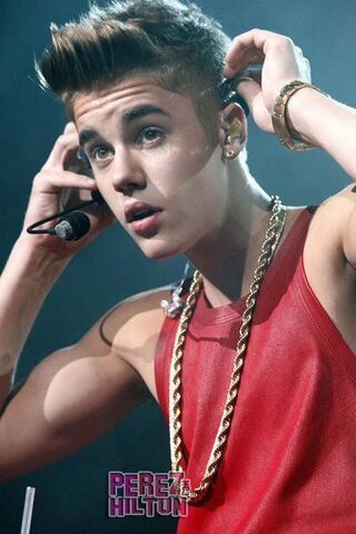 File:Justin-bieber-believe-tour-paparazzi-death oPt.jpg